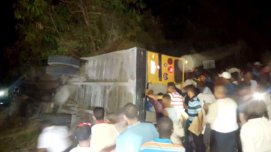 Choque entre un carro y autobús deja 25 heridos en Punta Cana