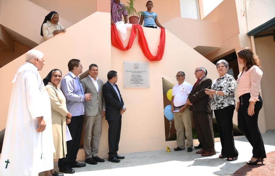 Inauguran área recreativa del Hogar para Ancianos Desvalidos La Santísima Trinidad