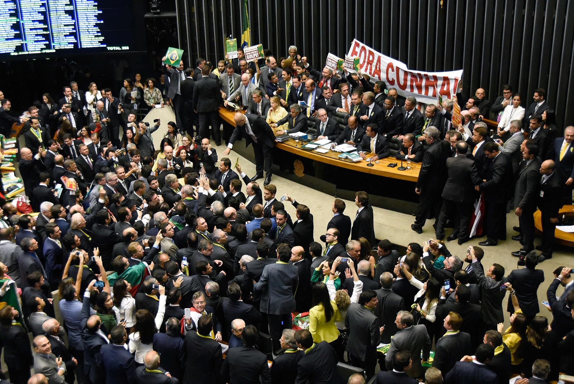 Inicio de la sesión en la que sus 513 miembros decidirán si el proceso que puede llevar a la destitución de la presidenta Rousseff.