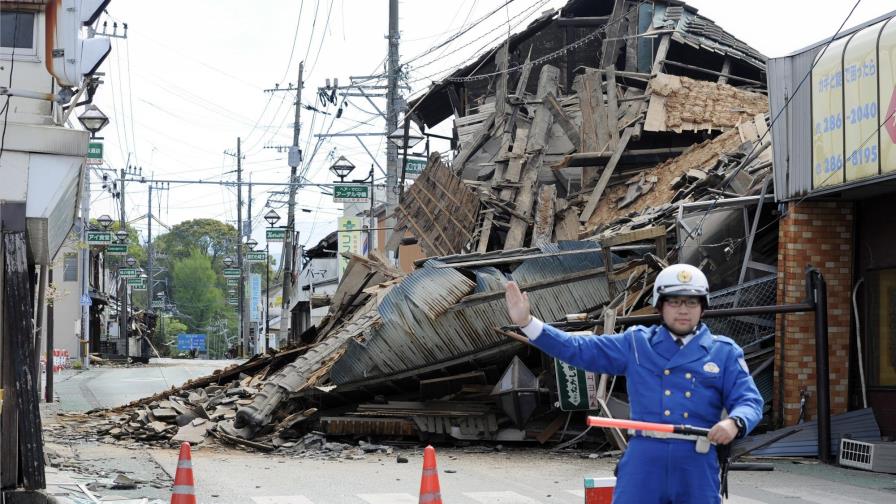 EE.UU. apoya a Japón en labores de rescate tras el sismo EE.UU. apoya a Japón en labores de rescate tras el sismo
