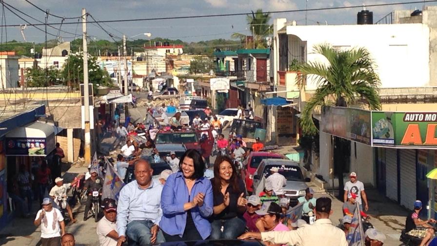 Minou caravanea en Higüey a ritmo de “E’ pa fuera que van”