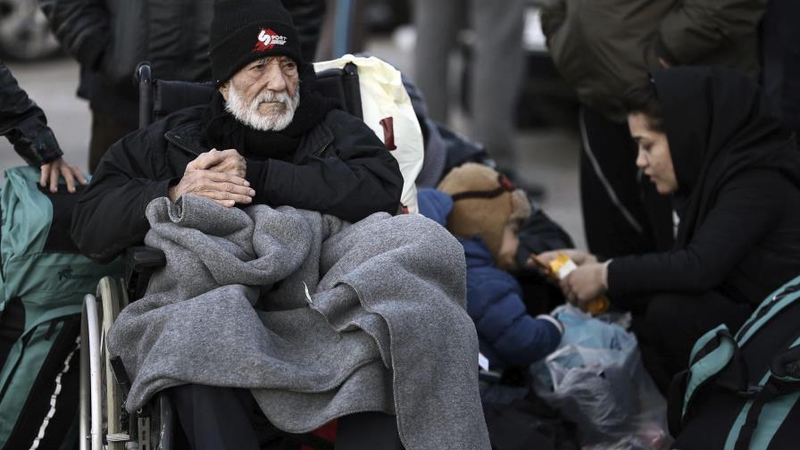 AI alerta sobre la situación de 46.000 refugiados “atrapados” en Grecia