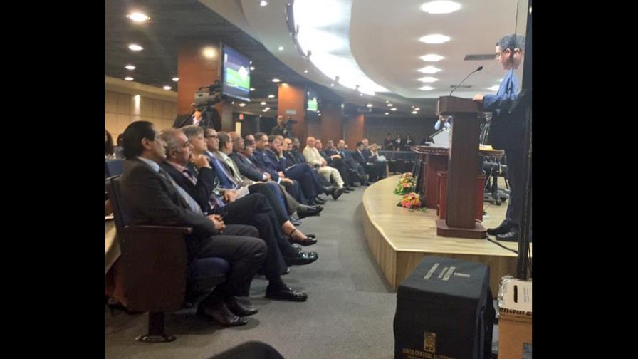 JCE muestra sistema electoral a embajadores acreditados para las elecciones 