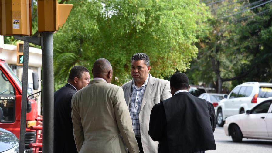 Reenvían recurso de amparo interpuesto por tres jueces suspendidos Reenvían recurso de amparo interpuesto por tres jueces suspendidos