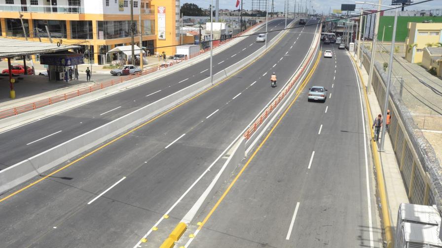 Obras Públicas cerrará mañana un tramo de la avenida Charles de Gaulle 
