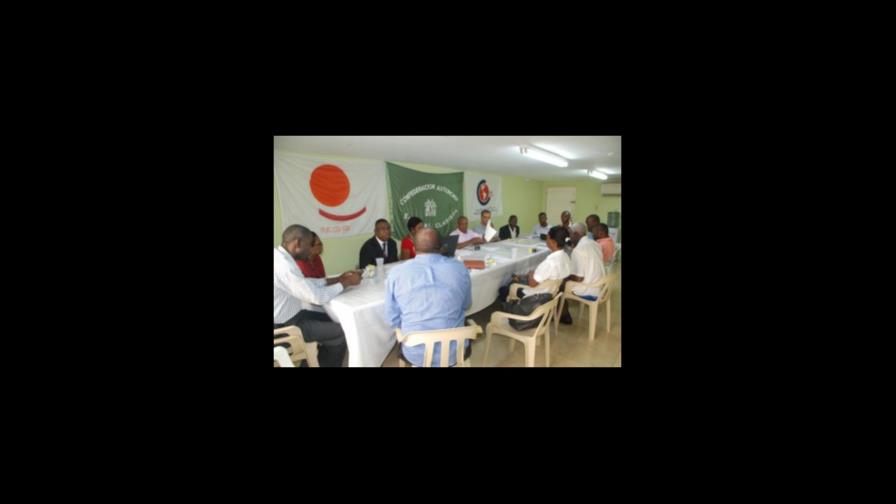 Mesa para las Migraciones y Refugiados pide al Gobierno regularizar a más de 200 mil extranjeros