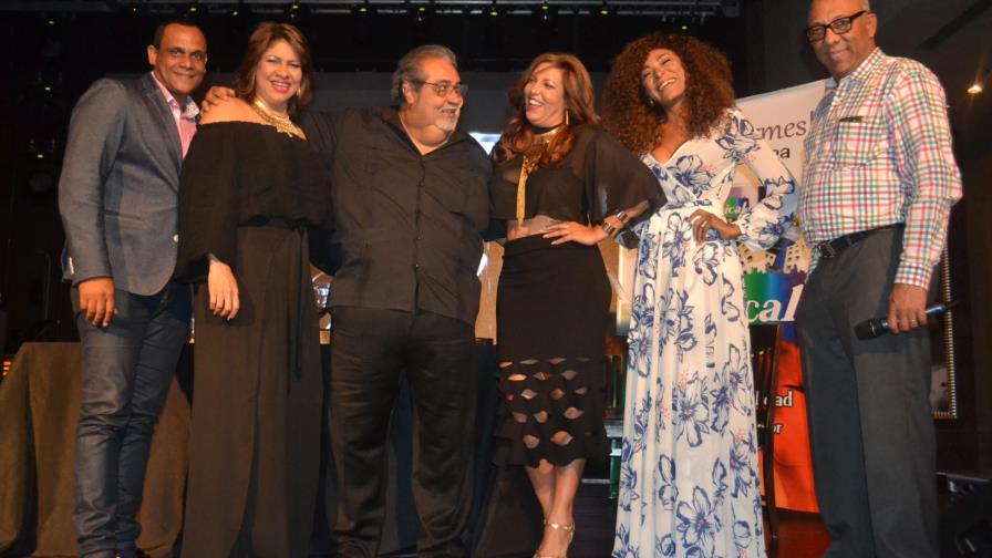 Mujeres Divinas  en Hard Rock Café SD