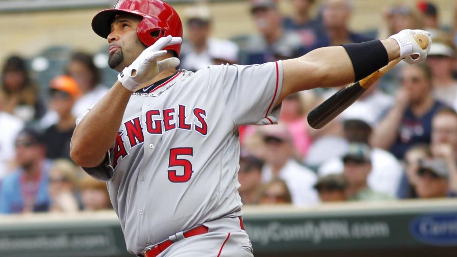 El promedio de Albert Pujols no para de bajar en Los Ángeles