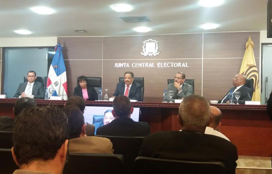 La JCE pasa balance al proceso electoral con delegados de los partidos