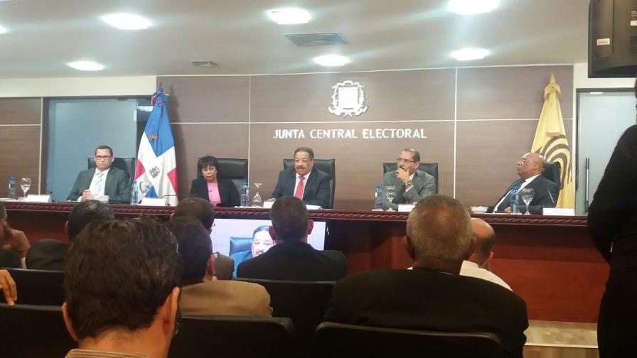 La JCE pasa balance al proceso electoral con delegados de los partidos