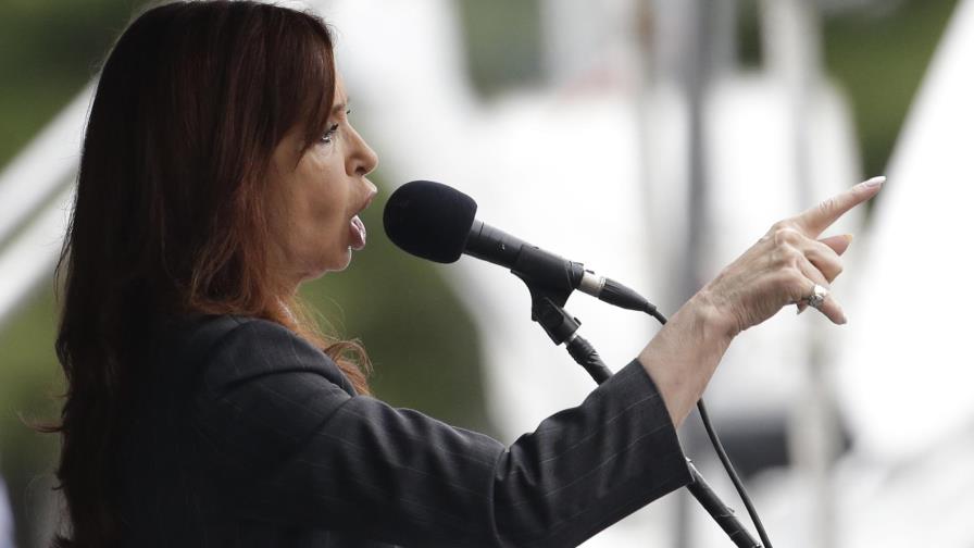 Fernández denuncia a gobierno Macri ante justicia Fernández denuncia a gobierno Macri ante justicia