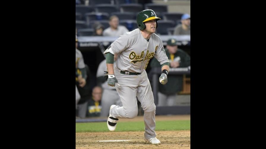 Atléticos superan 3-2 a Yanquis en 11 entradas