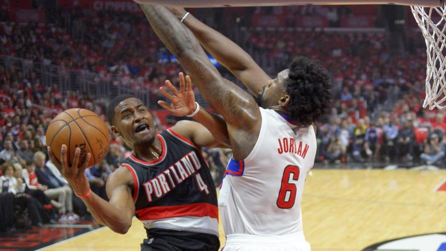 Los Clippers se imponen a Trail Blazers, van 2-0 en la serie 
