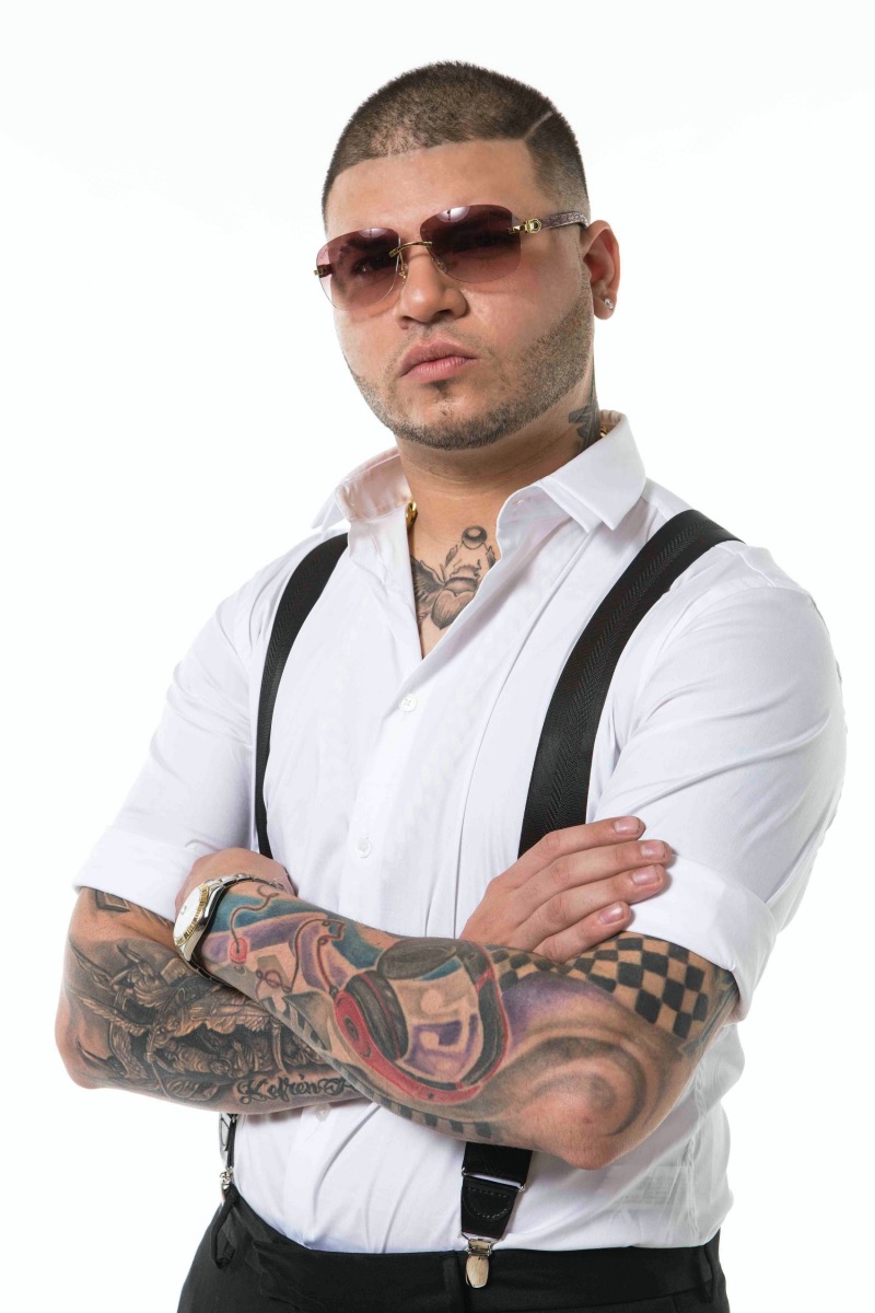 El cantante dice “para gustos los colores”