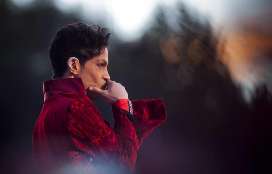 Artistas británicos lamentan la muerte del “genio” Prince  