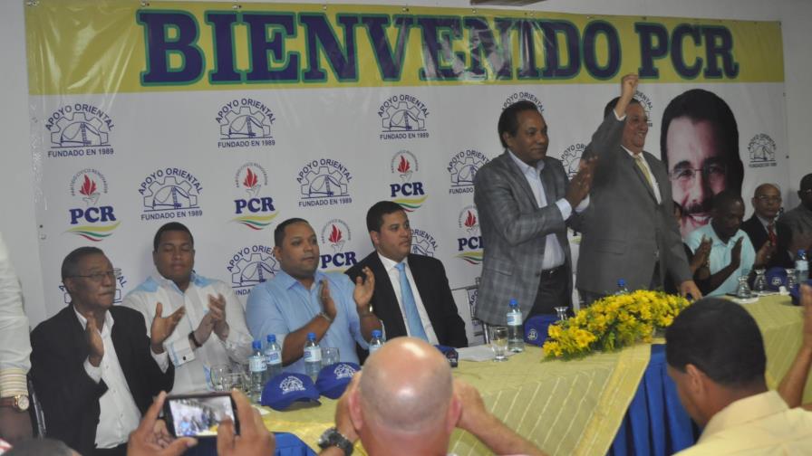 Perredeístas se juramentan en Partido Cívico Renovador