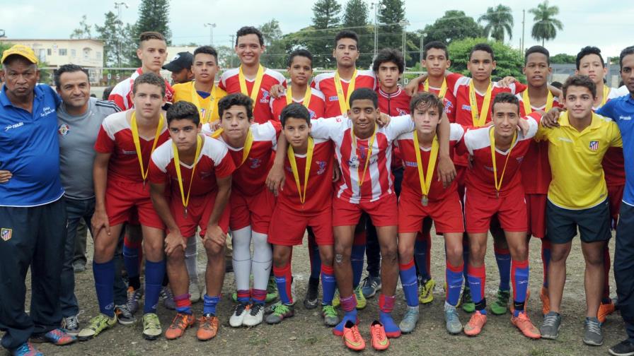 Zona Metropolitana le gana el oro a Moca en tanda de penales Zona Metropolitana le gana el oro a Moca en tanda de penales