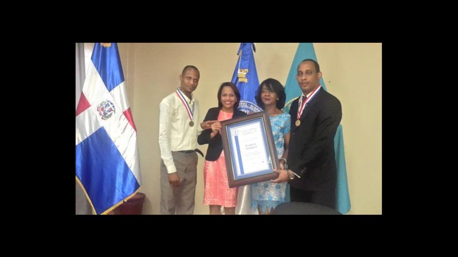 Círculo de Locutores Dominicanos firma convenio con estudiantes de comunicación UASD Círculo de Locutores Dominicanos firma convenio con estudiantes de comunicación UASD
