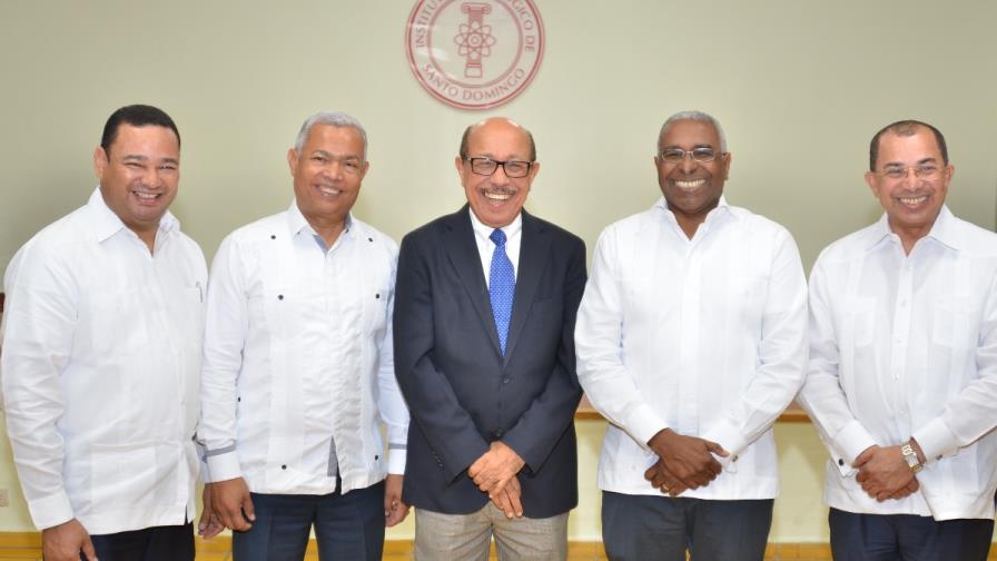 Capacitan profesionales en “Gestión de la Inversión Pública” Capacitan profesionales en “Gestión de la Inversión Pública”