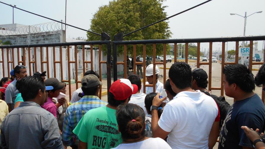 Sube a 27 la cifra de muertos por explosión en planta petroquímica de México Sube a 27 la cifra de muertos por explosión en planta petroquímica de México