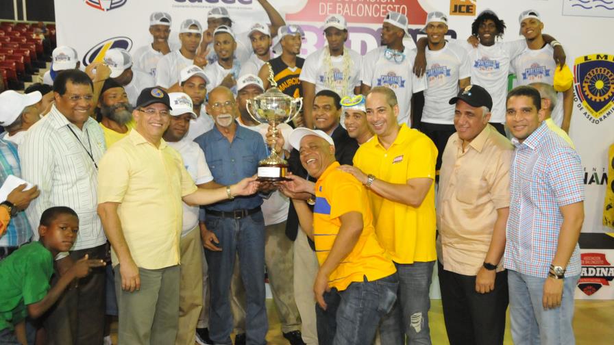 Mauricio Báez barrió a San Carlos para alcanzar su sexta corona