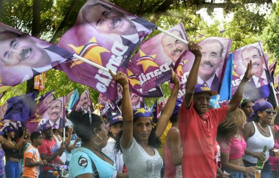 Danilo Medina llama al país a votar temprano el 15 de mayo