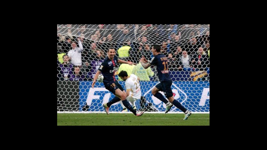 Goles de Di María y Pastore dan al PSG la Copa de Liga 