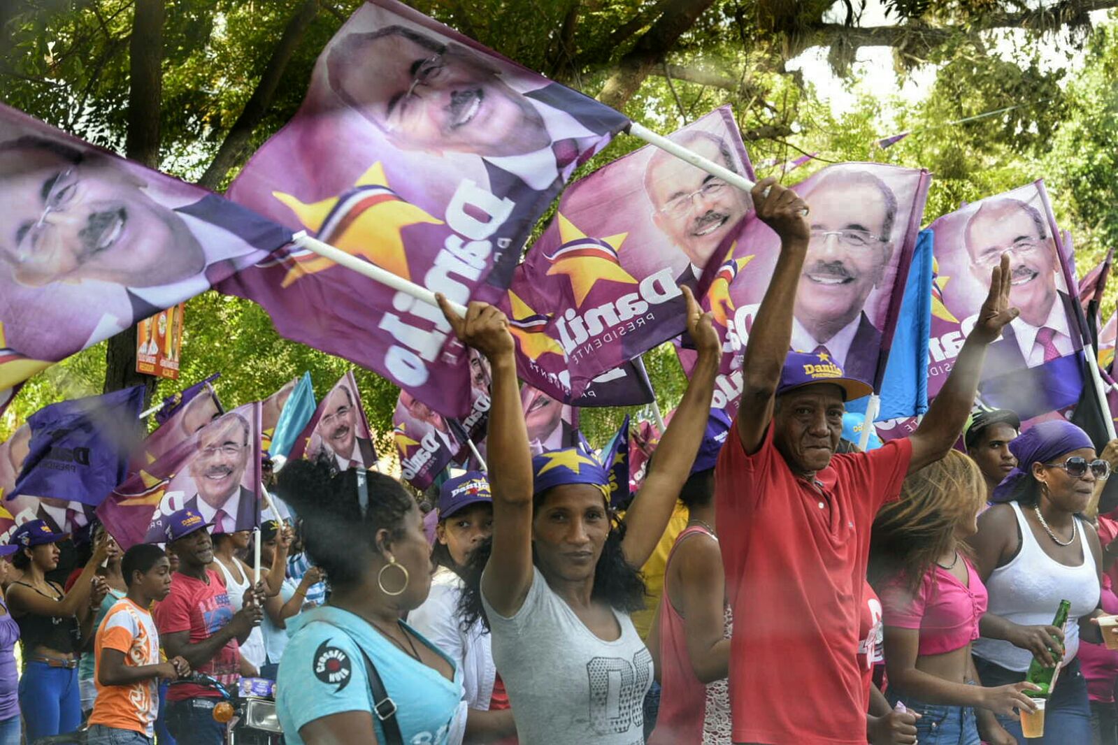 Parte de los seguidores que apoyaron la caravana.