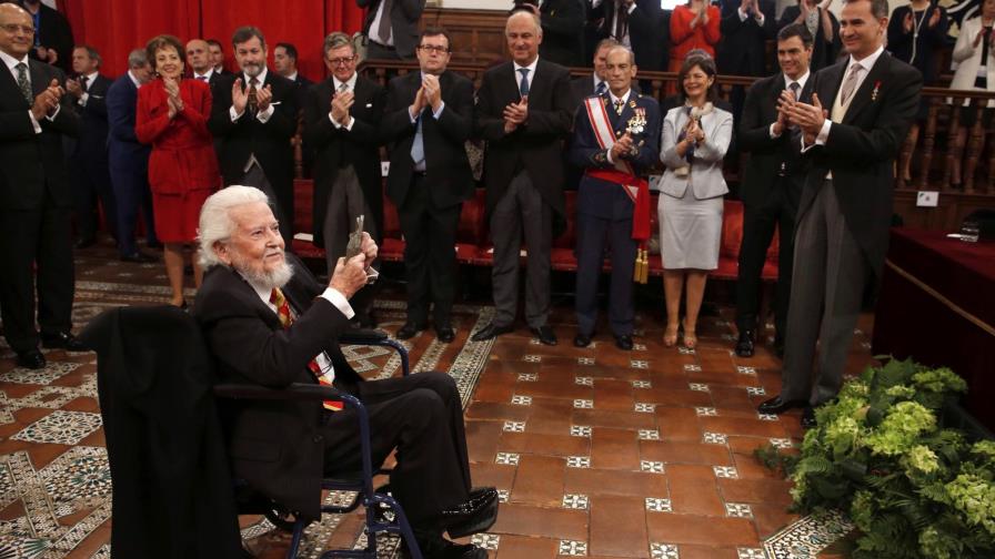 Fernando del Paso recibe el Premio Cervantes Fernando del Paso recibe el Premio Cervantes