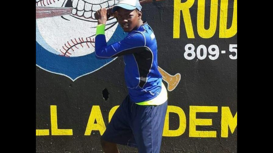 Con 13 años llama la atención a scouts y cazatalentos del béisbol