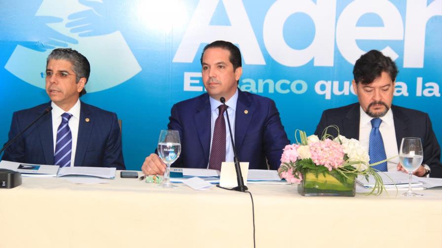 Banco Ademi bancariza a 413,634 personas en los últimos cinco años