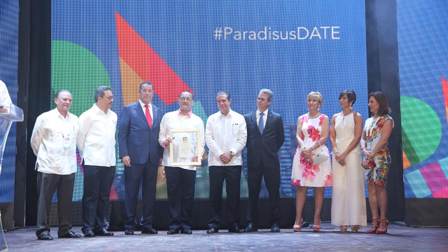 Francisco Javier García y Simón Suárez dicen que el éxito alcanzado por la industria turística es resultado de armonía de ambos sectores