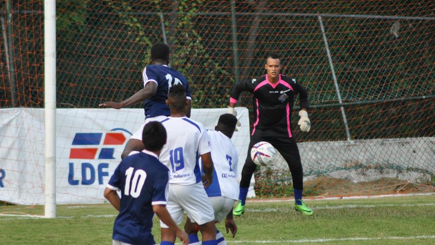 San Cristóbal triunfa con una goleada guiada por Agyekum San Cristóbal triunfa con una goleada guiada por Agyekum