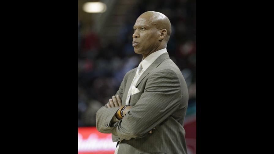 Byron Scott no volverá como entrenador de Lakers 