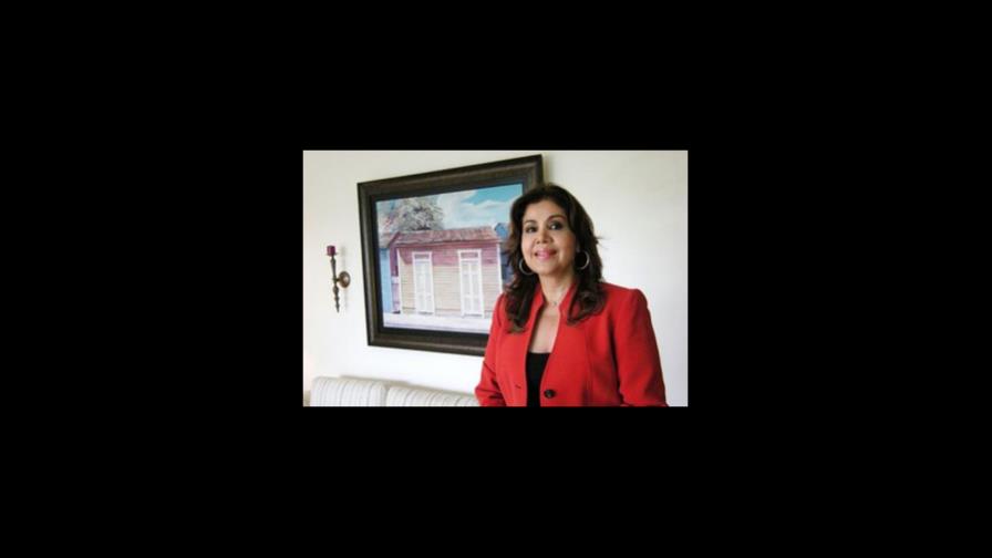 Puerto Plata reconoció        a Olga Lara