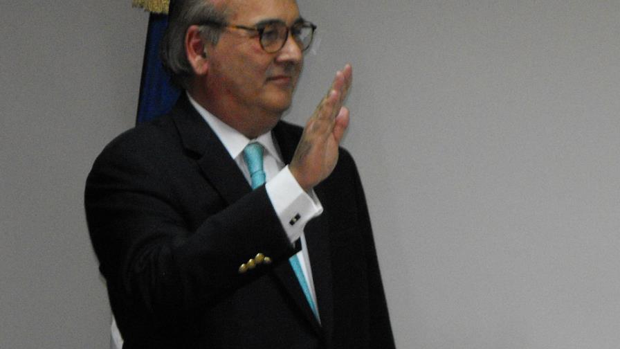 Economista ve “inevitable paquetazo de impuestos que impondrá” Danilo Medina