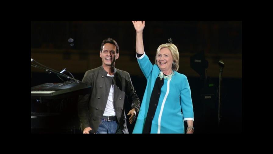 Hillary Clinton dice que la mitad de su gabinete serán mujeres Hillary Clinton dice que la mitad de su gabinete serán mujeres