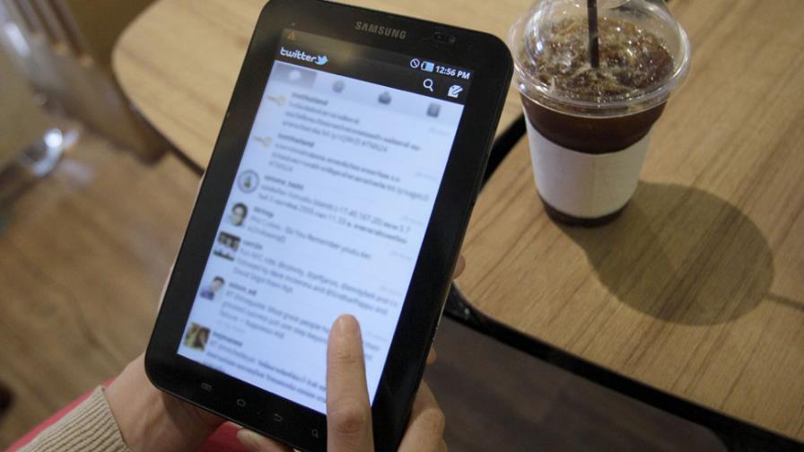 Twitter reduce a la mitad sus pérdidas en el primer trimestre Twitter reduce a la mitad sus pérdidas en el primer trimestre