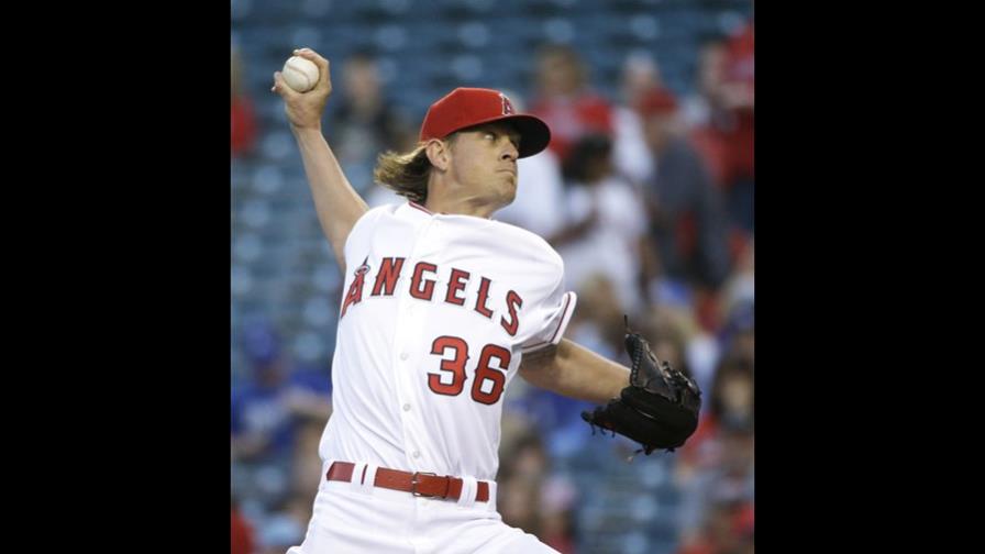 Angelinos ganan a Reales 9-4, Giavotella impulsa 3 carreras 