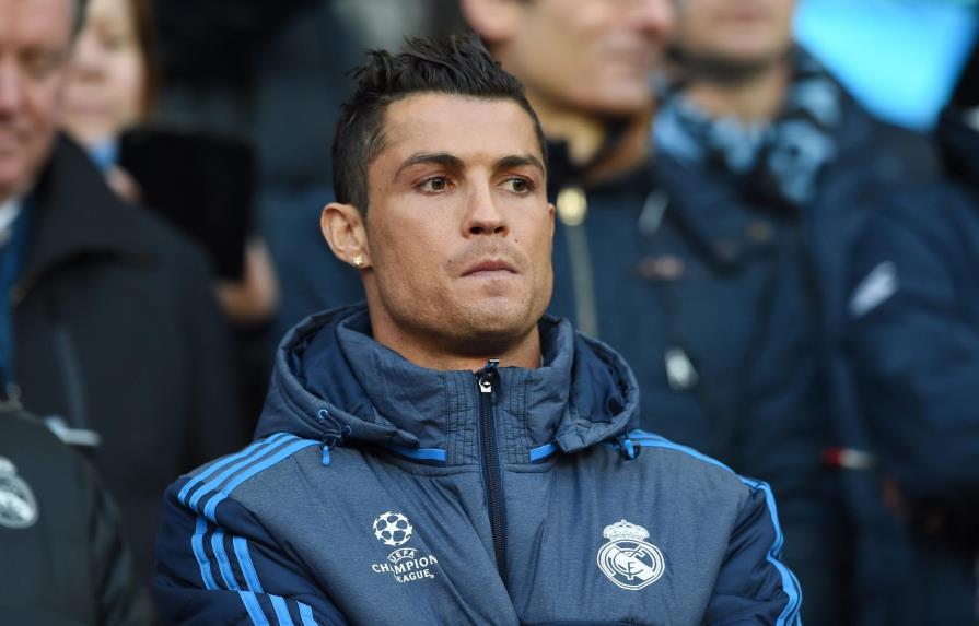 La madre de Cristiano asegura que a su hijo “le gustaría terminar en Madrid”