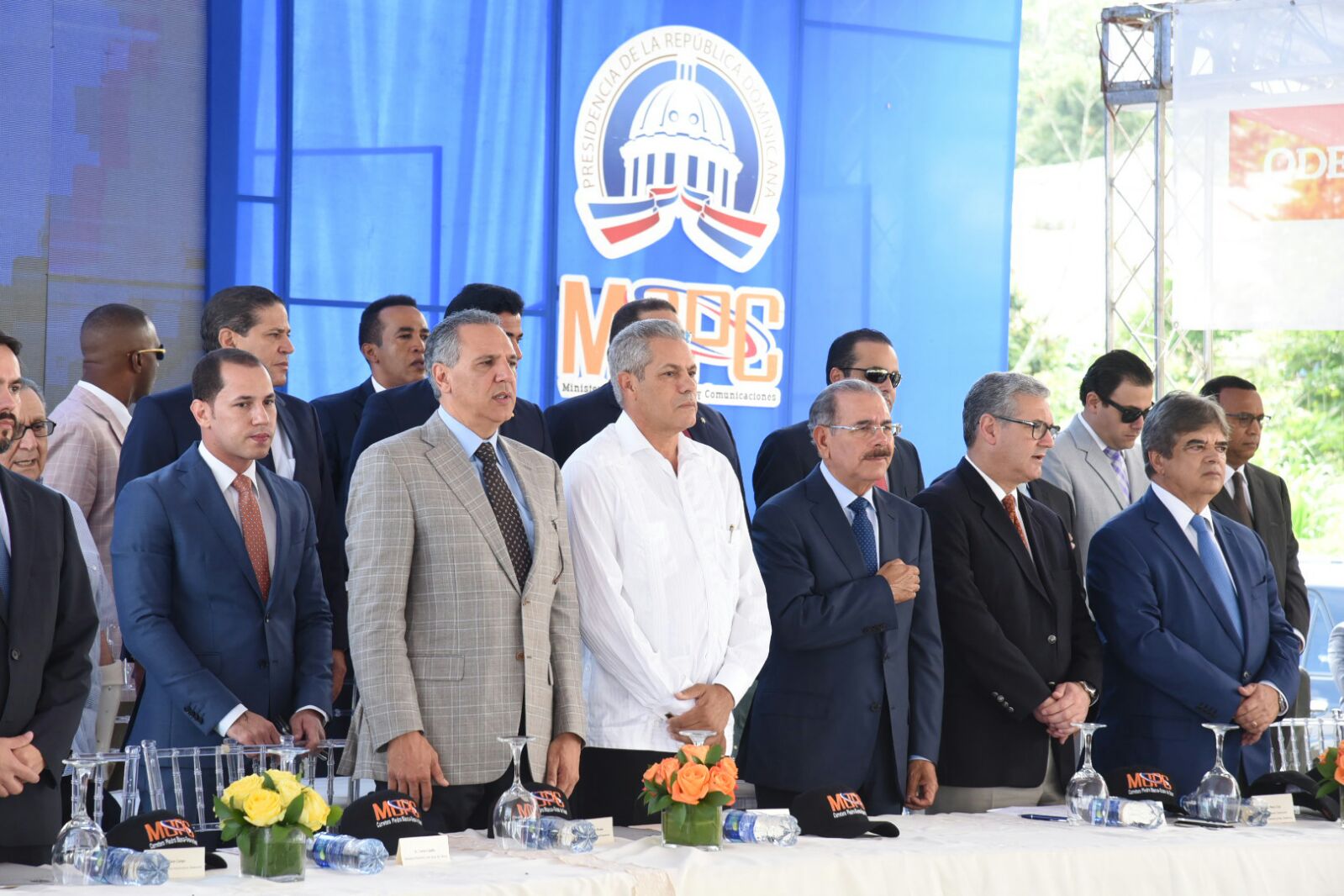 El presidente Danilo Medina encabezó la inauguración de la carretera que une las provincias Monseñor Nouel y San José de Ocoa, este 27 de abril de 2016.