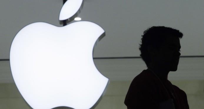 Apple reporta caída en ventas del iPhone