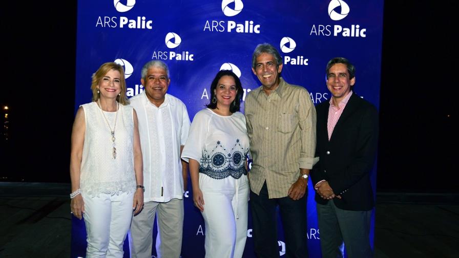 Por la sonrisa de los niños Por la sonrisa de los niños