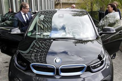 Alemania subsidiará vehículos eléctricos para alentar industria