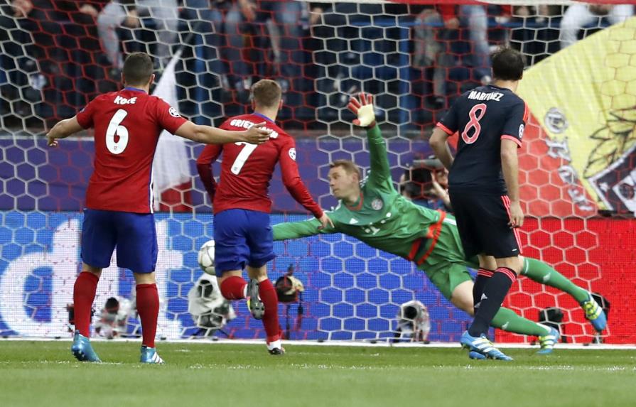 El Atlético golpea, resiste y vence al Bayern en la ida