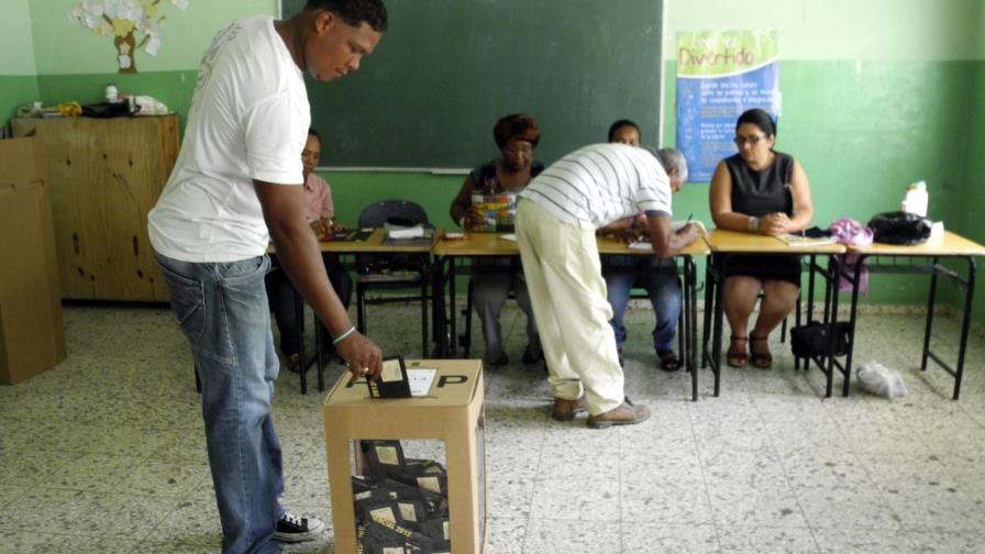 Politóloga: Clientelismo “facilita que un partido en el poder se quede” Politóloga: Clientelismo “facilita que un partido en el poder se quede”