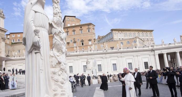 Vaticano cuadruplicó avisos de operaciones financieras sospechosas en 2015