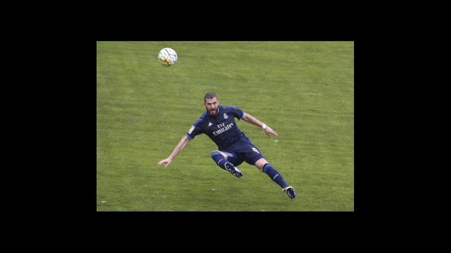 Benzema tiene lesión en bíceps y está en duda para partido ante Manchester City