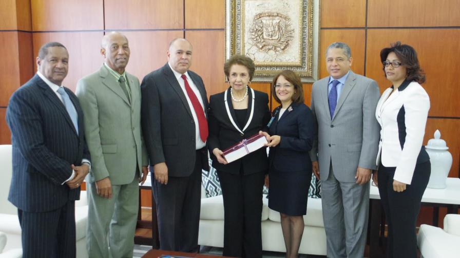 Las transferencias a las ONG se incrementaron a RD$1,569 millones Las transferencias a las ONG se incrementaron a RD$1,569 millones