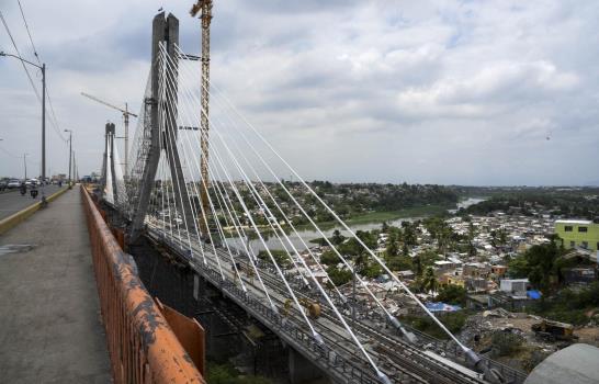 Rieles de la línea 2-B ya unen el Distrito Nacional con Santo Domingo Este